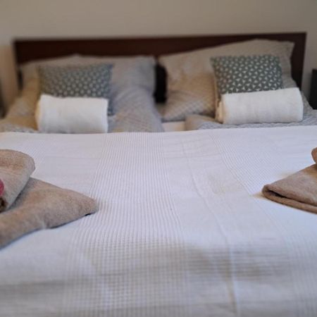Viktoria Apartman Gyula Esterno foto