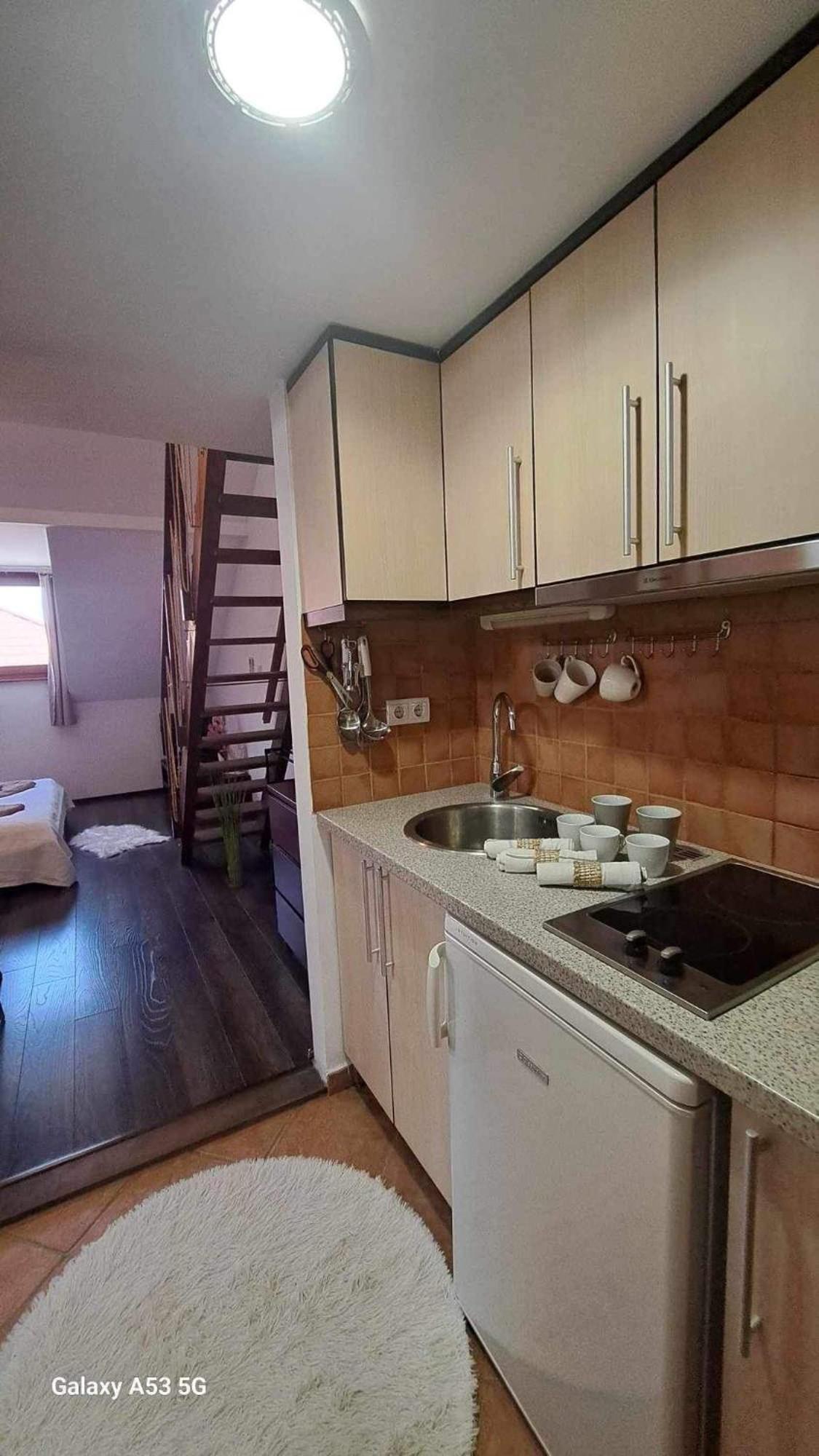 Viktoria Apartman Gyula Esterno foto