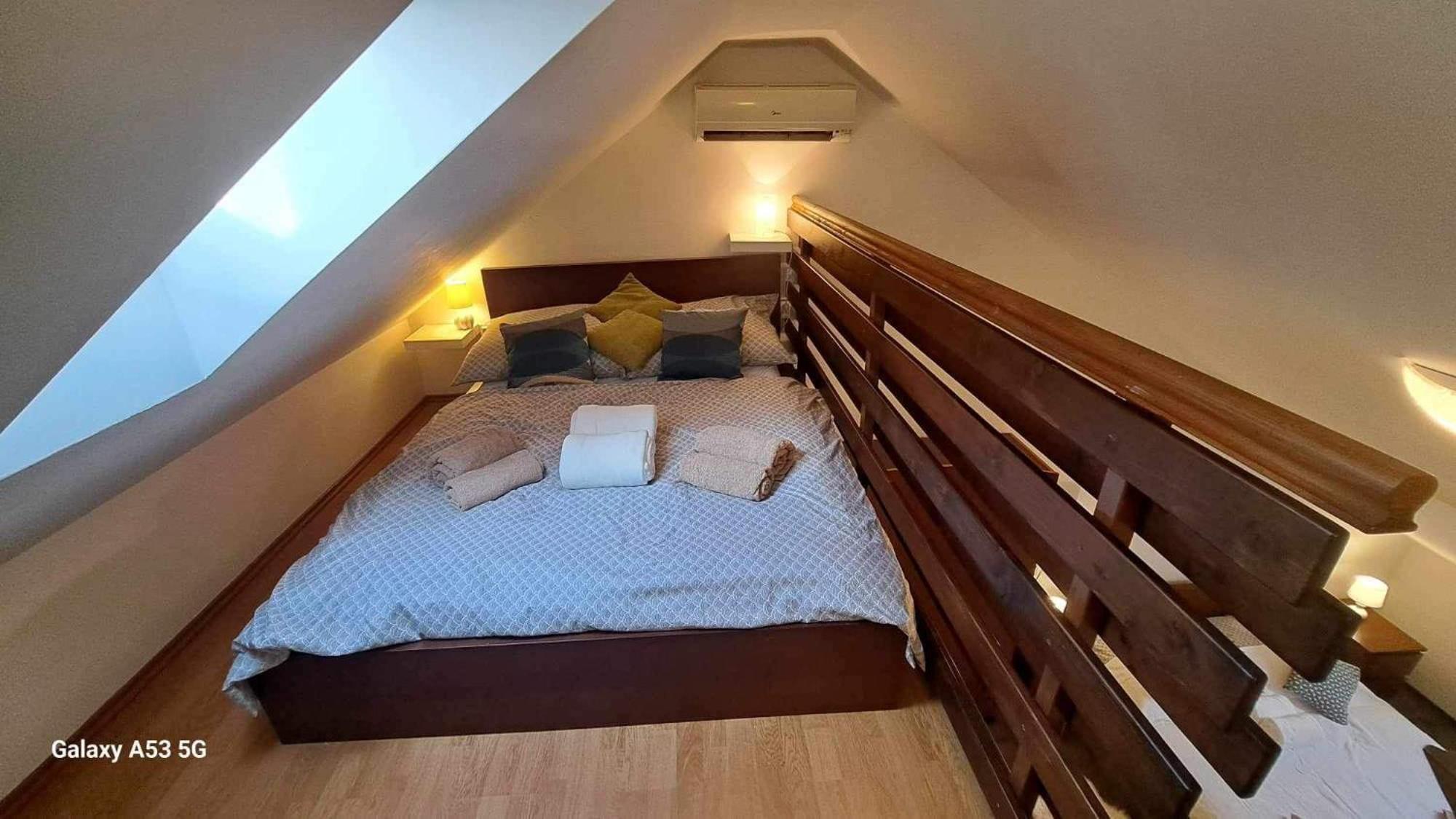 Viktoria Apartman Gyula Esterno foto